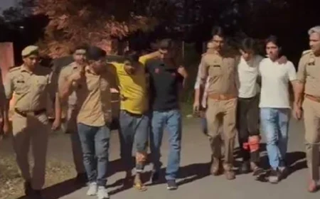 नोएडा पुलिस की बदमाशों से मुठभेड़:5 बदमाशों को किया गिरफ्तार, दो के पैर में लगी गोली, टावर से चुराते थे आरआरयू