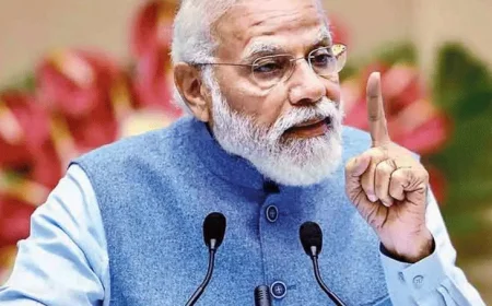 पाकिस्तान पर सीधा हमला करने की मांग:पहलगाम हमले पर भड़के मुकेश खन्ना, कहा- 'मोदी जी, एक बार में अटैक कर सब खत्म कीजिए'